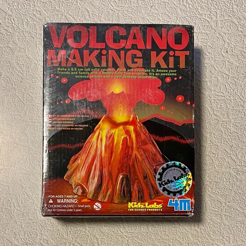 Volcano Making Kit KidzLabs Science STEM NIB